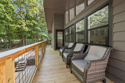 Woodland - Downtown - Outdoor oasis - Pool