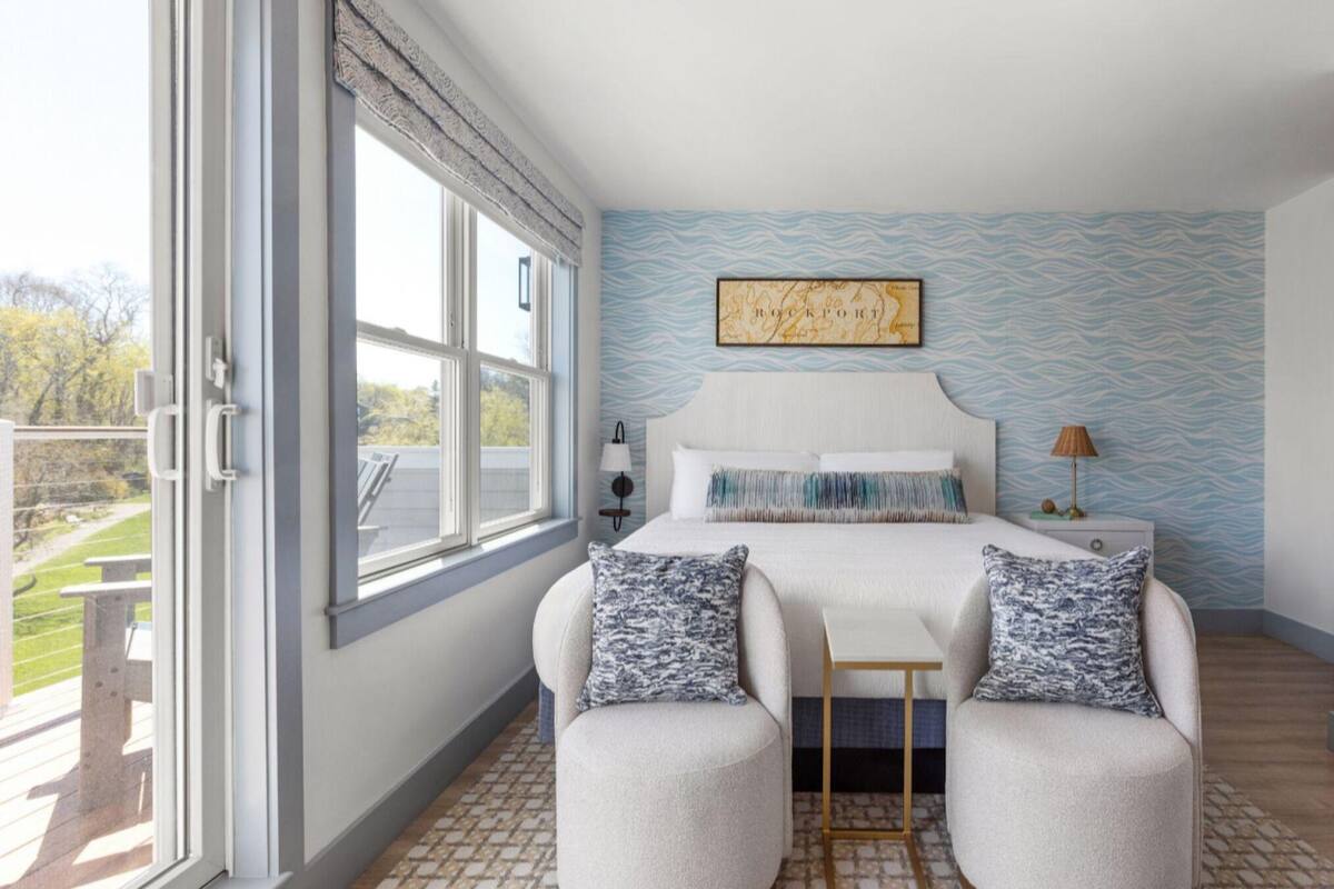 Ocean Glimpse King with Private Deck | Hypo-allergenic bedding, pillowtop beds, individually decorated