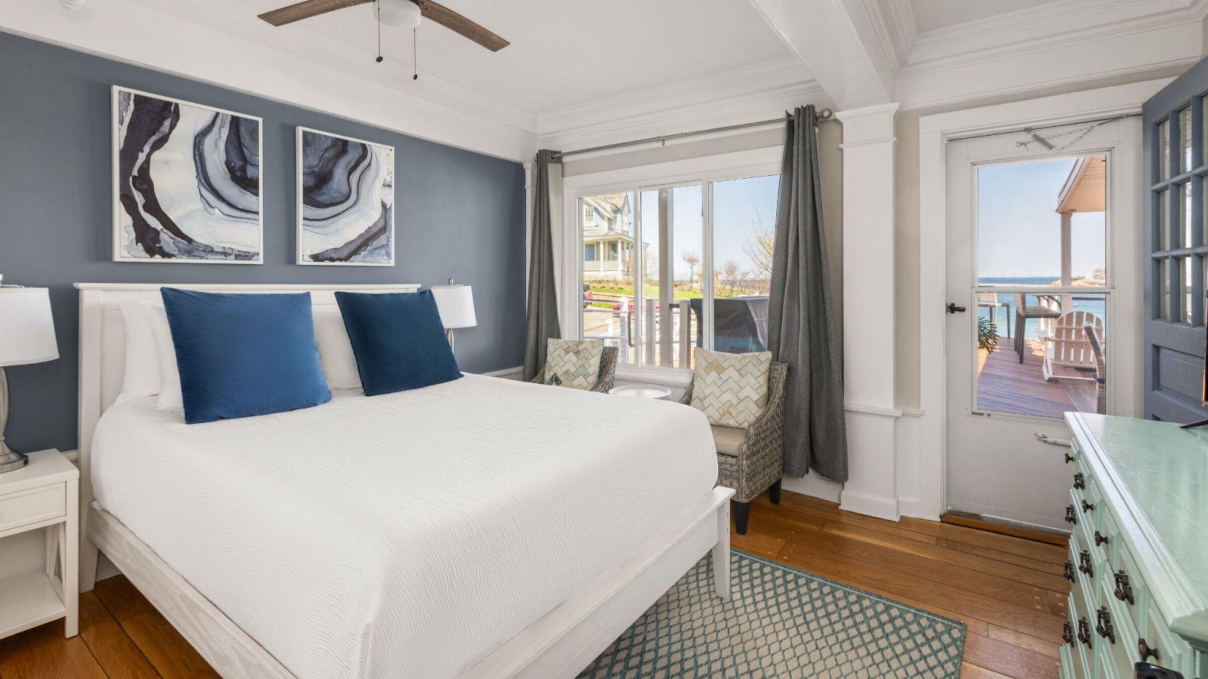 Ocean View Queen | Hypo-allergenic bedding, pillowtop beds, individually decorated