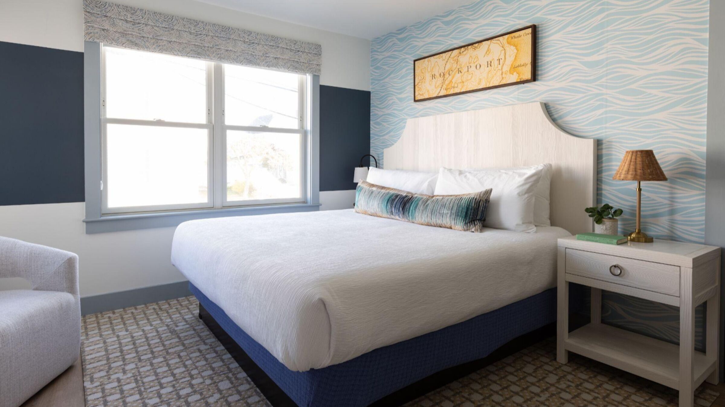 King | Hypo-allergenic bedding, pillowtop beds, individually decorated