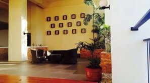 Unclassified image, 5 of 16, button