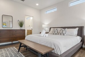 4 Schlafzimmer, Bügeleisen/Bügelbrett, kostenloses WLAN, Bettwäsche