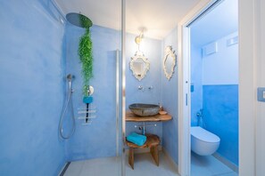 Shower, hair dryer, bidet, towels - Villa Vittoria by Elite Villas (Maiori)