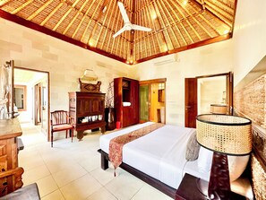 3 bedrooms, in-room safe, desk, iron/ironing board - Villa Carissa: Private Pool in Seminyak Center, Bali (Bali)