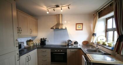 A fabulously quiet paradise situated on a  working farm Castleton