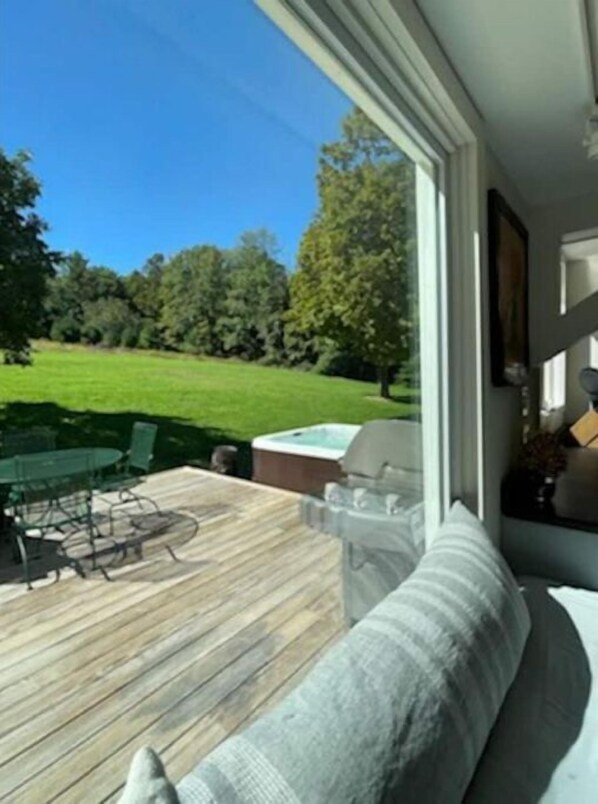 屋外ダイニングエリア