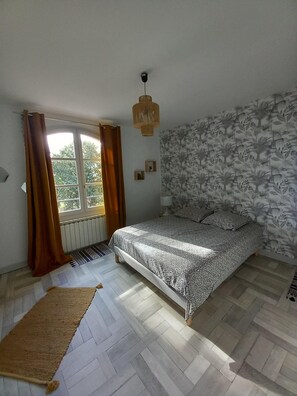 5 bedrooms, WiFi, bed sheets - Mas du Puech Proche Rivières et Montagne (Boisset-et-Gaujac)