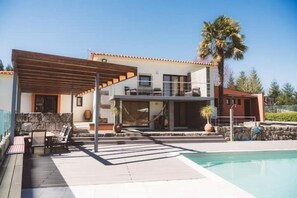 Piscina externa, piscina aquecida