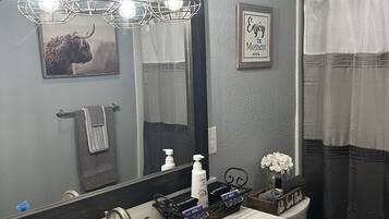 Towels, soap, shampoo, toilet paper