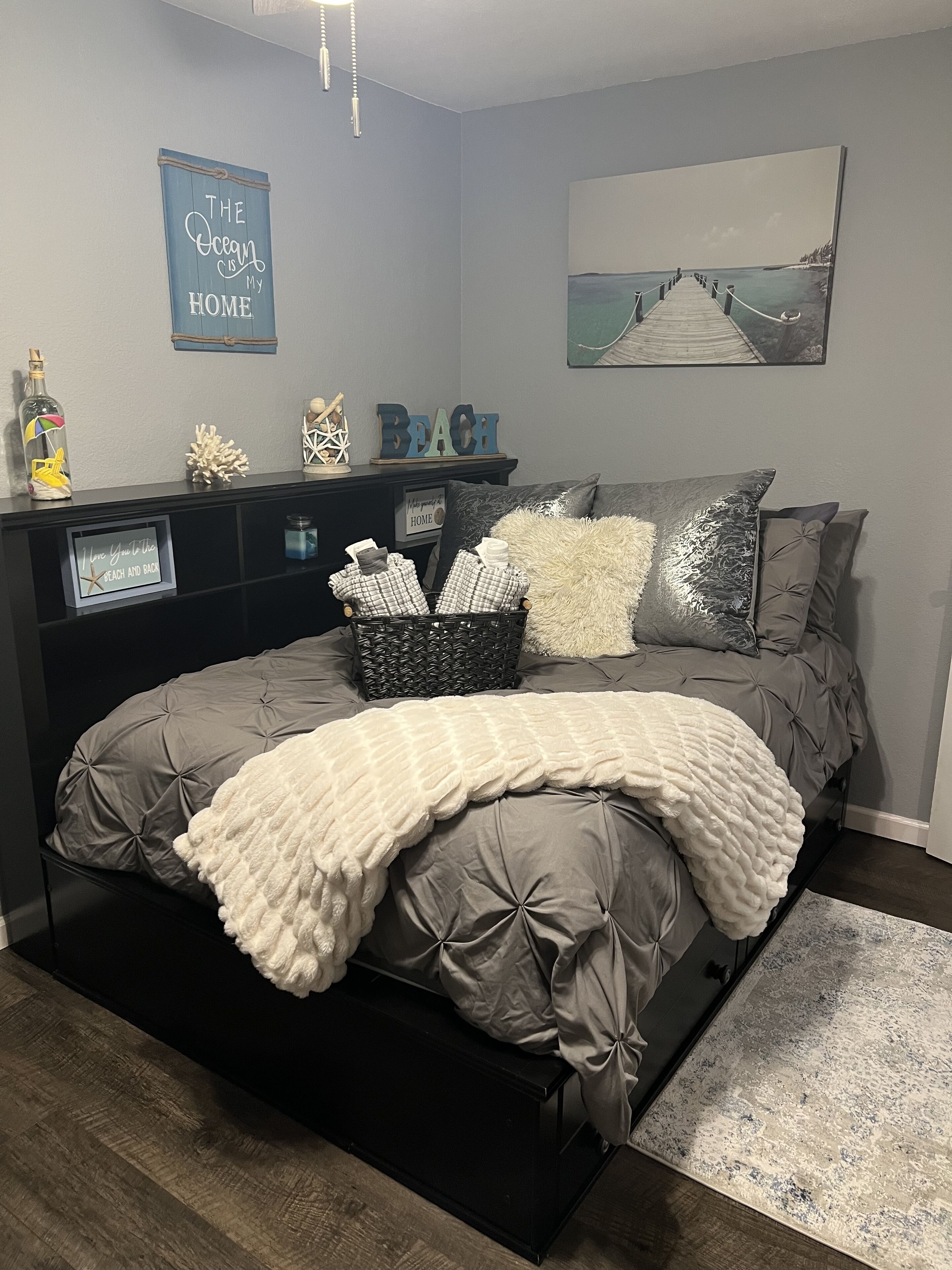 2 makuuhuonetta, silitysrauta/-lauta, ilmainen Wi-Fi, vuodevaatteet