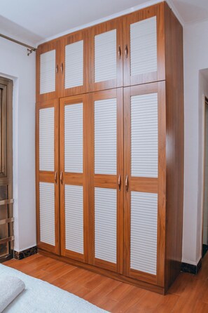 3 camere, Wi-Fi, lenzuola