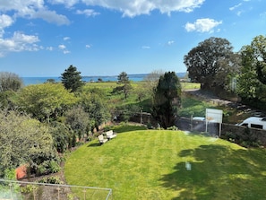 Cottage | Property grounds