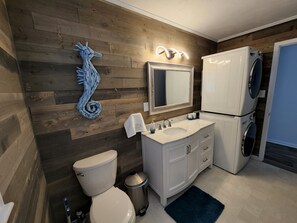 Hair dryer, towels, soap, toilet paper - 2 miles to the beach!!  Full renovated home with ICW views (Supply)