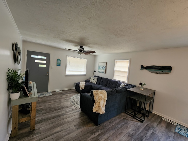 2 Miles To The Beach!! Full Renovated Home With Icw Views - Holden Beach, NC