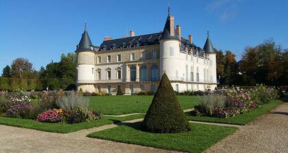 5 minutes to Versailles