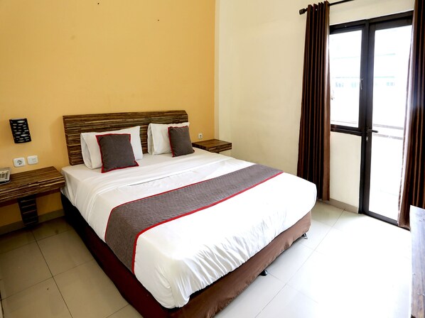 Quarto casal luxo | Escrivaninha, Wi-Fi de cortesia, roupa de cama