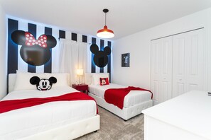 5 habitaciones, tabla de planchar con plancha y wifi gratis 