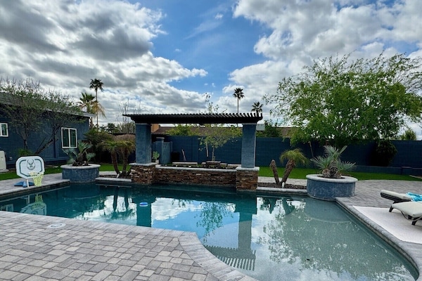 Piscine extérieure, piscine chauffée