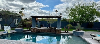 Modern Guest House with Access to Private Pool! Great Central Location!