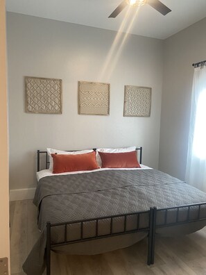 2 chambres, lit parapluie, Wi-Fi gratuit, draps fournis