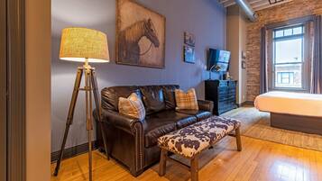 1 bedroom, desk, iron/ironing board, WiFi