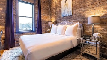 1 bedroom, desk, iron/ironing board, WiFi