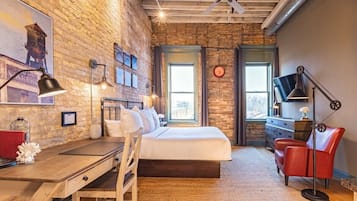 1 habitación, escritorio, tabla de planchar con plancha y wifi