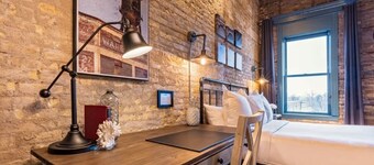 Hip Urban Loft-Small Town Charm -124 LOFTS #4