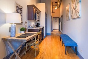 Imagen sin descripción, 3 de 17, botón