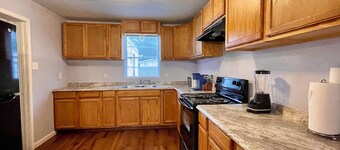 Amazingly clean, unique and spacious 4 Bedroom home near Casinos