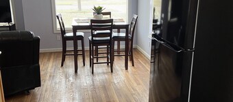 Amazingly clean, unique and spacious 4 Bedroom home near Casinos 