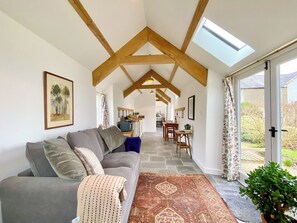 Living area - The Chicken Shed is perfect for a couple. (Cold Ashton, near Bath)