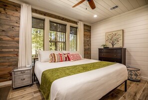 3 chambres, fer et planche à repasser, Wi-Fi gratuit, draps fournis