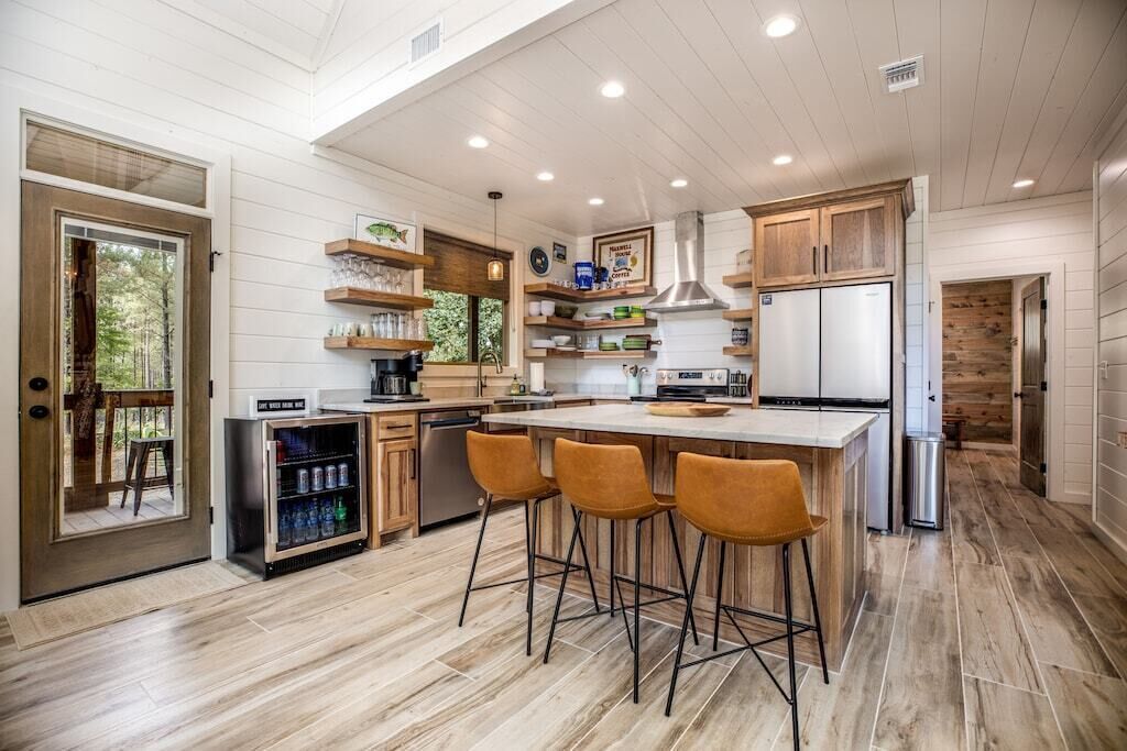 雪櫃、微波爐、焗爐、爐具