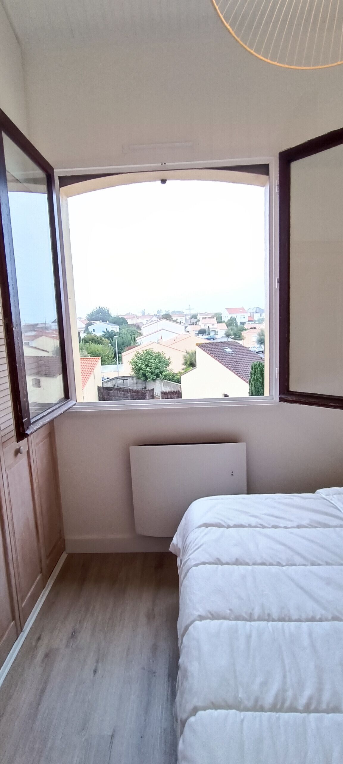 1 habitación, tabla de planchar con plancha y wifi gratis 