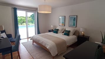 5 chambres, fer et planche à repasser, Wi-Fi gratuit, draps fournis