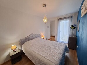 2 bedrooms, iron/ironing board, free WiFi, wheelchair access - Appart 3* I Vue côte sauvage I 4 à 6 couchages (Les Sables-d´Olonne)