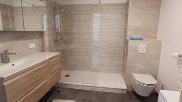 Een douche, een haardroger