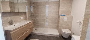 Een douche, een haardroger