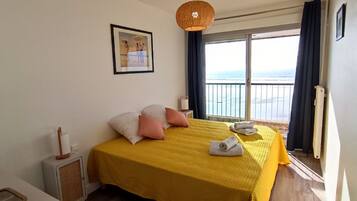 Bügeleisen/Bügelbrett, kostenloses WLAN, Bettwäsche