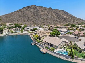 Exterior - "Casa EnLago” Free Heated Pool, Pontoon Boat, Fishing, Mini Golf! (Glendale)