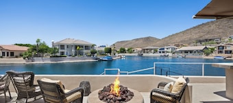 "Casa EnLago” Free Heated Pool, Pontoon Boat, Fishing, Mini Golf!