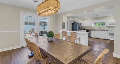 HIGH TIDE: Spacious Comfort Next to Tides Inn