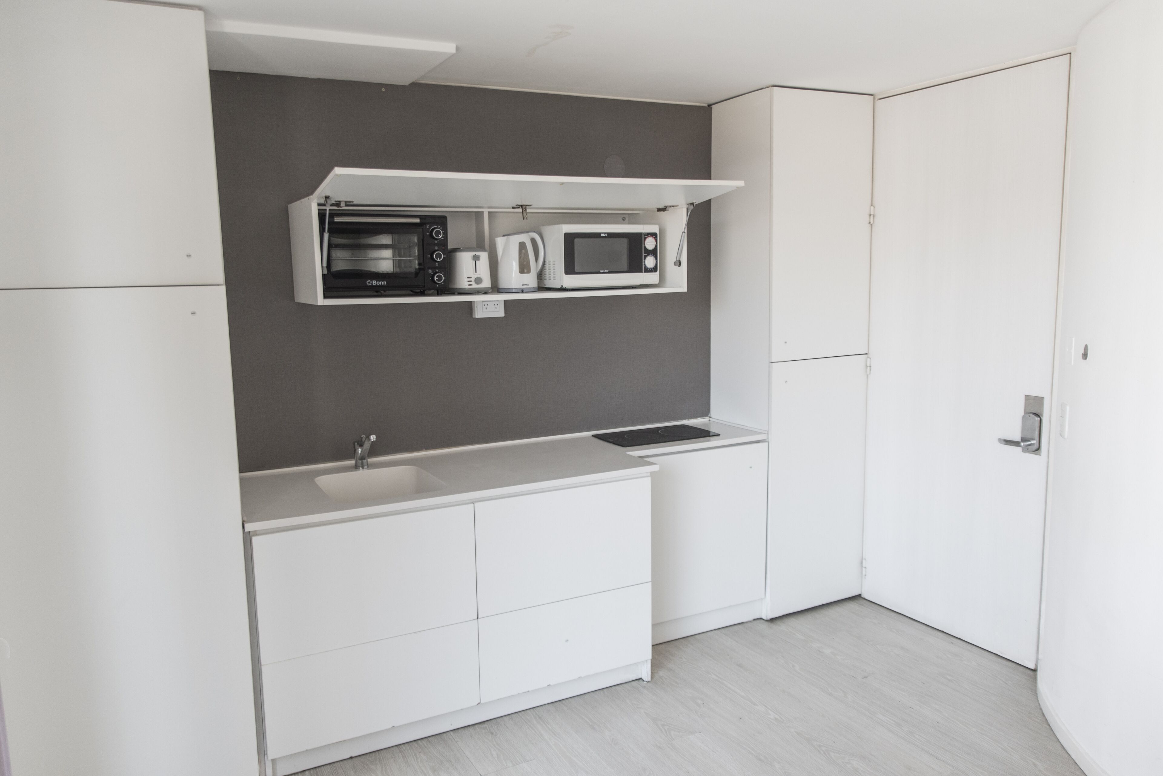 Apartment, 2 Bedrooms | Microwave