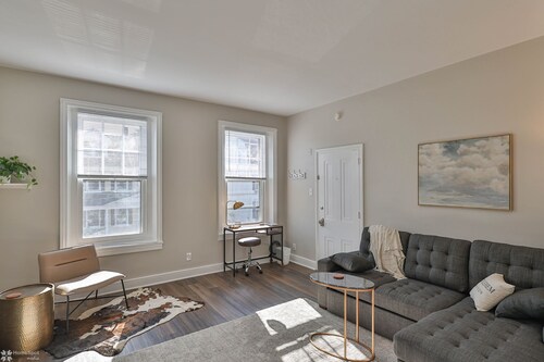 Well Decorated Apartment in Historic Bethlehem - 2 Night Min