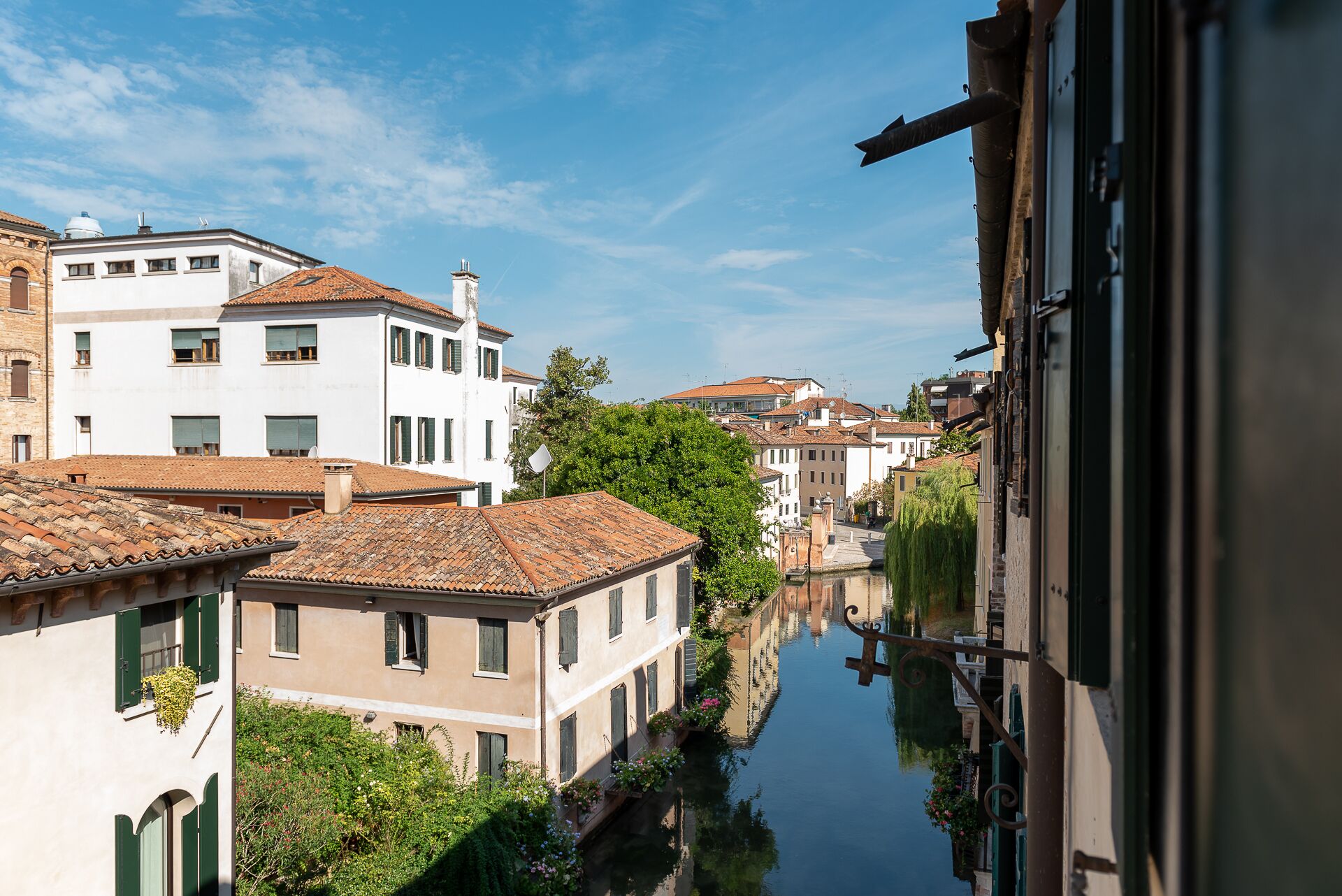 Deluxe Double or Twin Room, Canal View | View from room