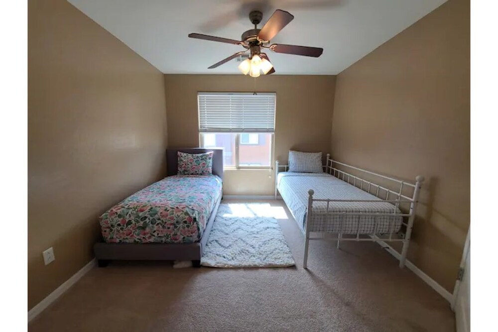 Triple Treat GetAway!! North Las Vegas Vrbo