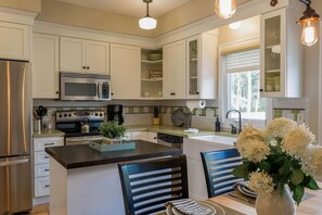 Fridge, microwave, oven, dishwasher