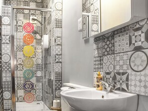 Towels - 1 bedroom accommodation in Llanfynydd (Llanfynydd)