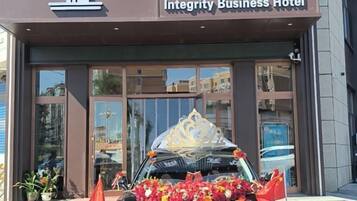 المنشأة من الخارج